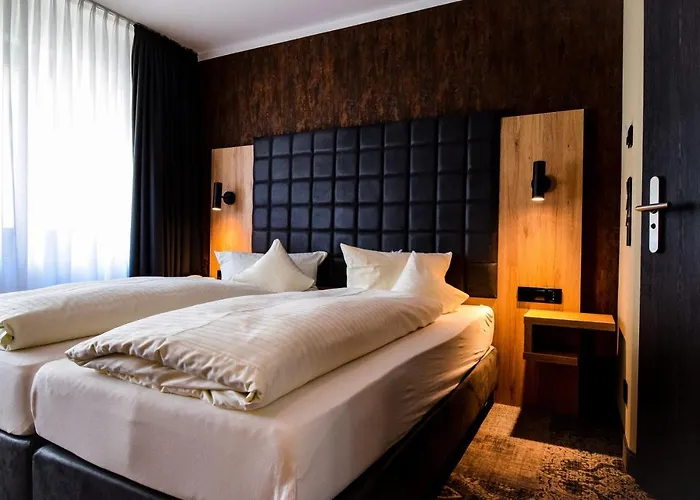 Roter Loewe Otel Ulm